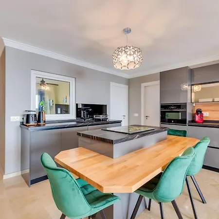 Beach Apartment Marbella Апартаменты *