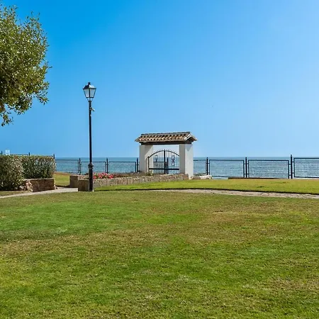 Апартаменты Beach Apartment Marbella *